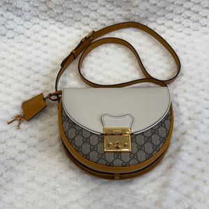 Gucci GG Supreme Padlock-644524-Authentic-EUC